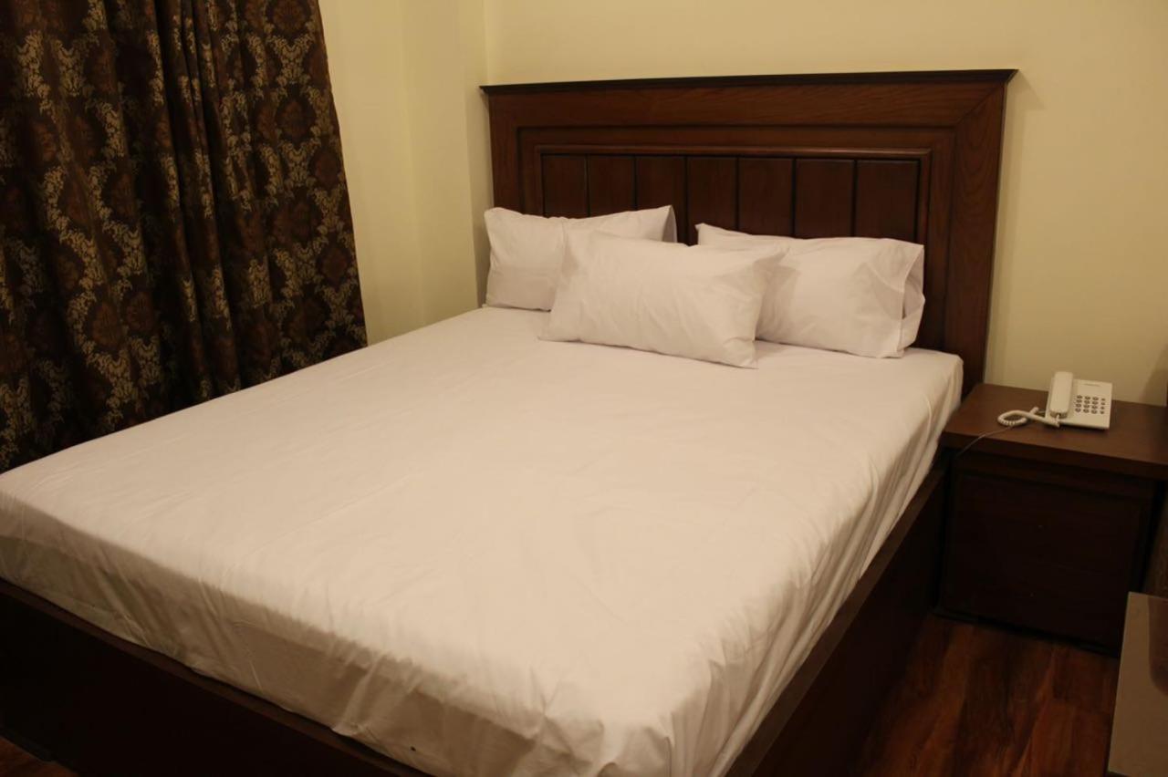 Hotel Diplomat Islamabad Zewnętrze zdjęcie