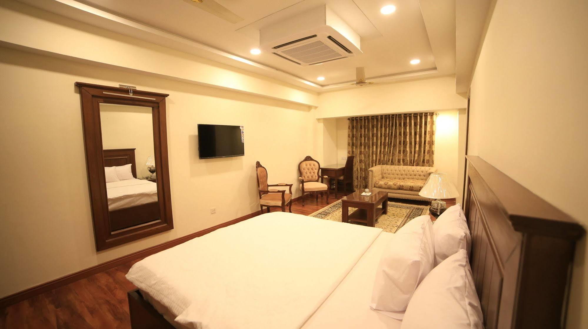 Hotel Diplomat Islamabad Zewnętrze zdjęcie