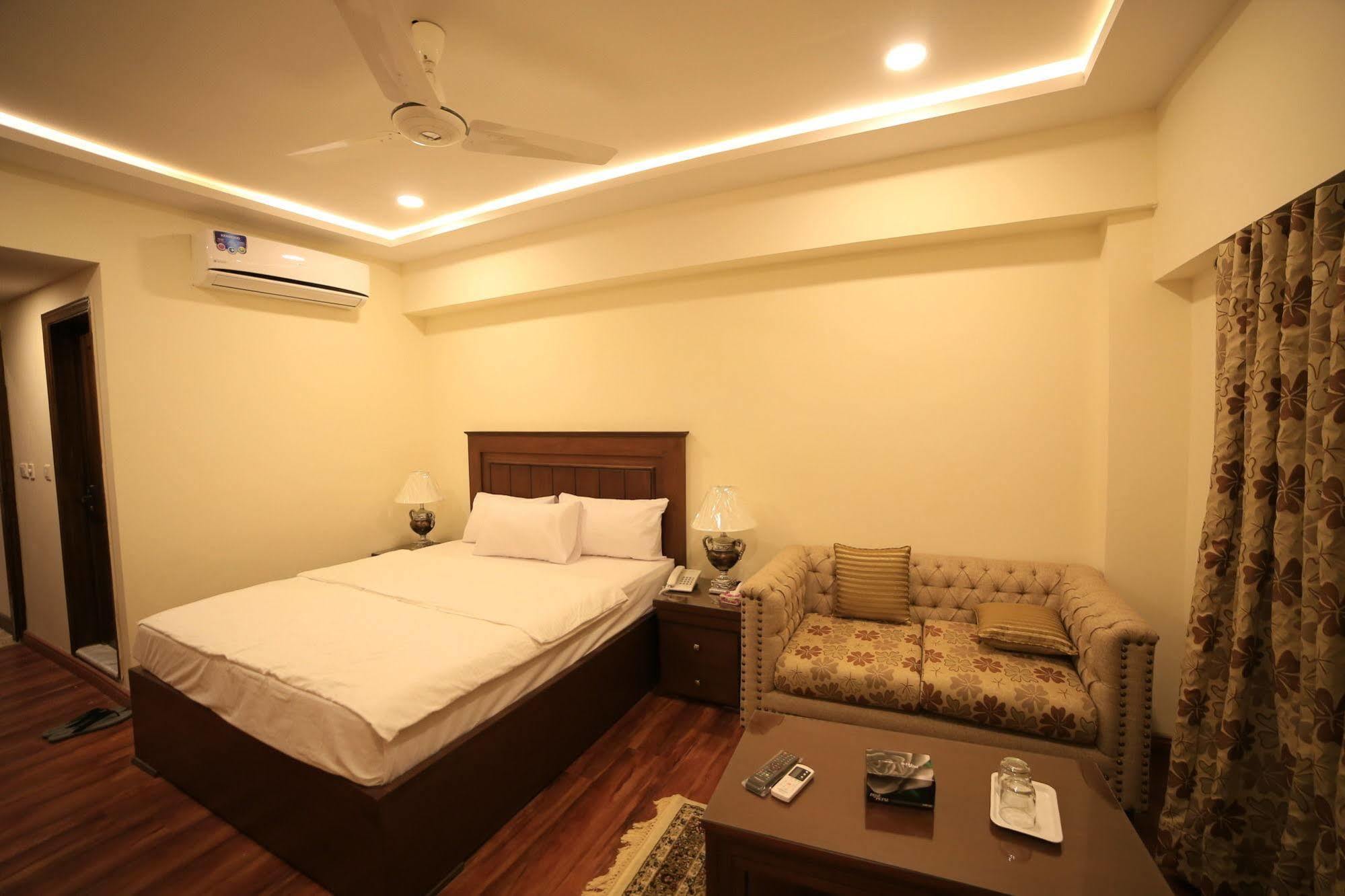 Hotel Diplomat Islamabad Zewnętrze zdjęcie